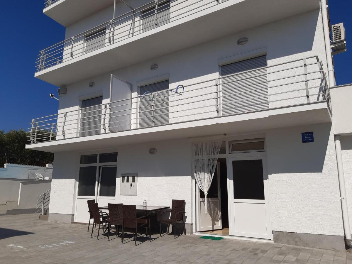 Apartmani Frano Vodice Esterno foto