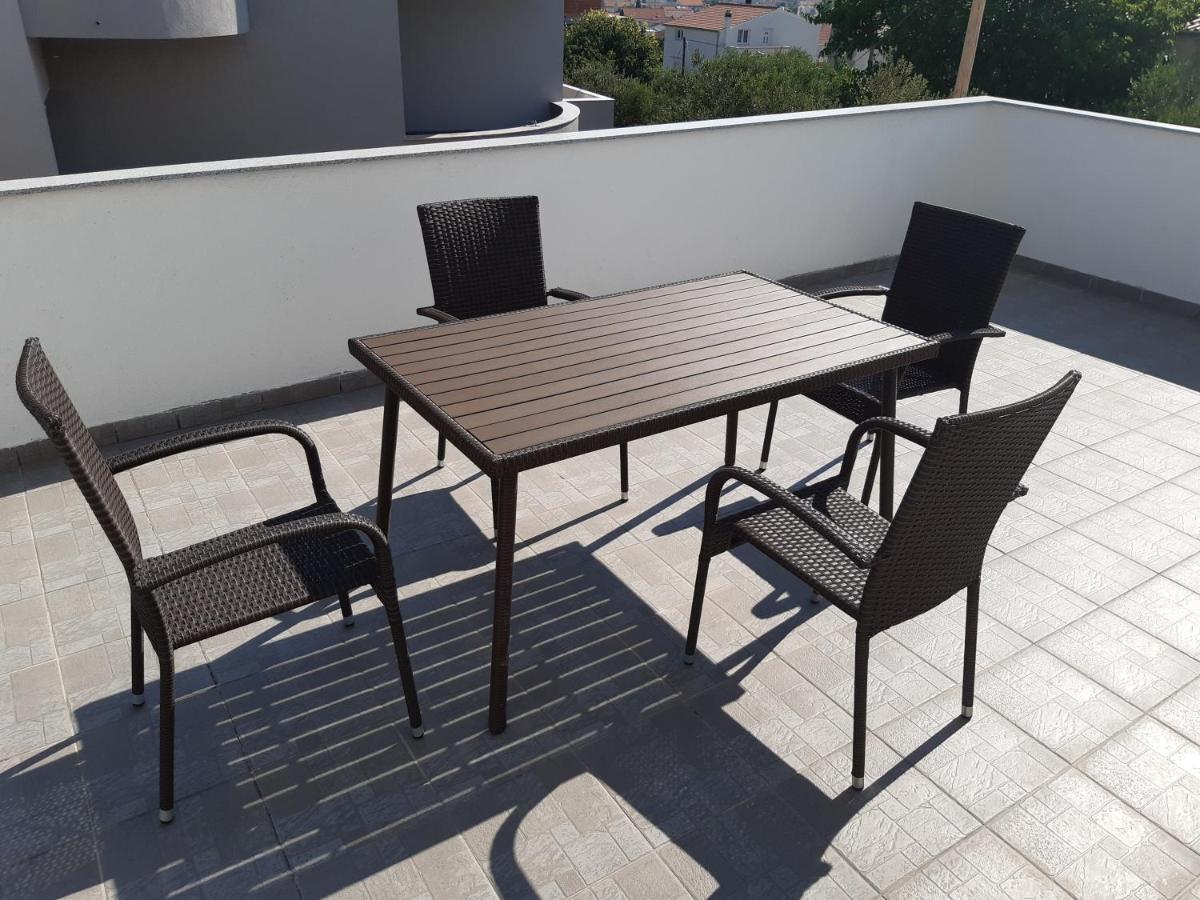 Apartmani Frano Vodice Esterno foto