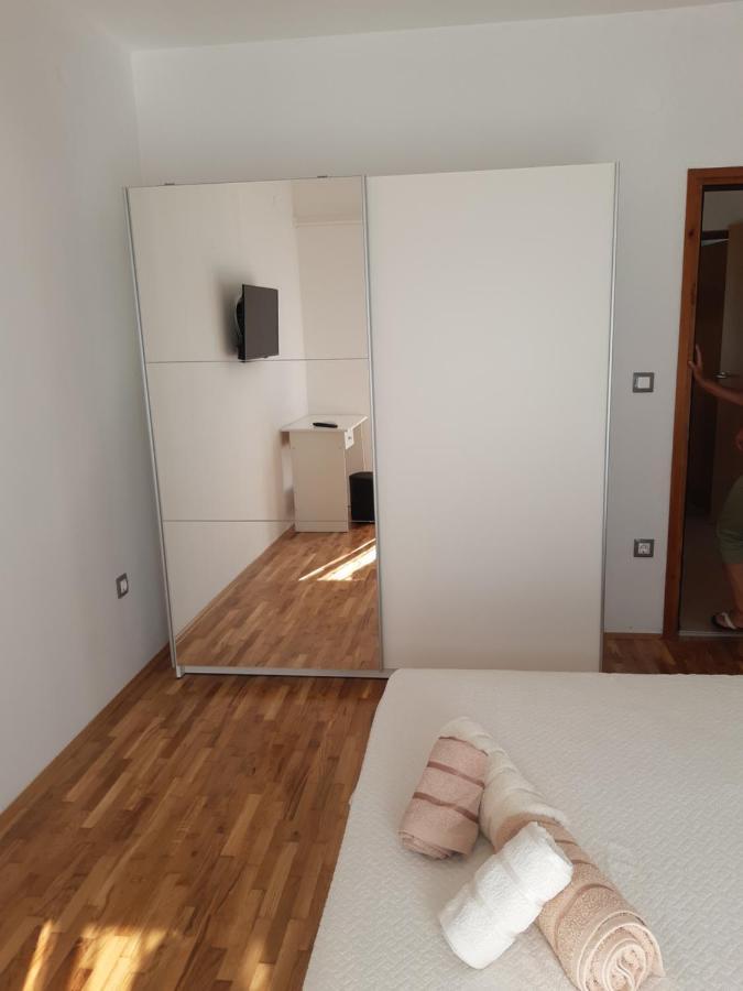 Apartmani Frano Vodice Esterno foto