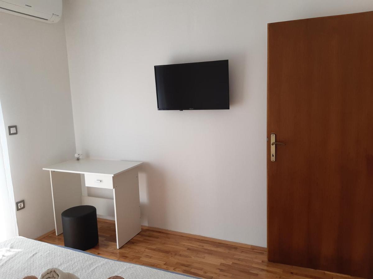 Apartmani Frano Vodice Esterno foto