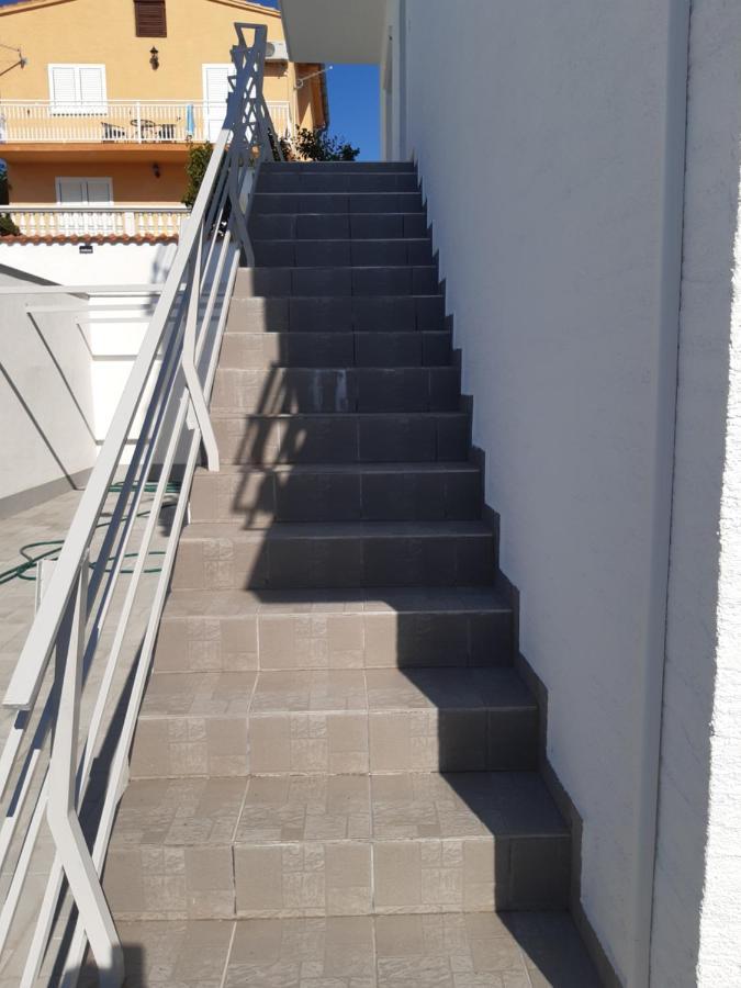 Apartmani Frano Vodice Esterno foto