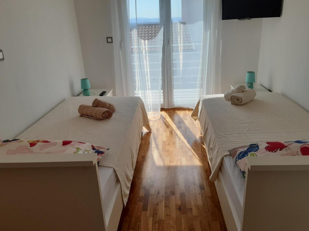 Apartmani Frano Vodice Esterno foto
