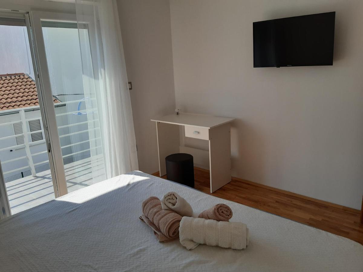 Apartmani Frano Vodice Esterno foto